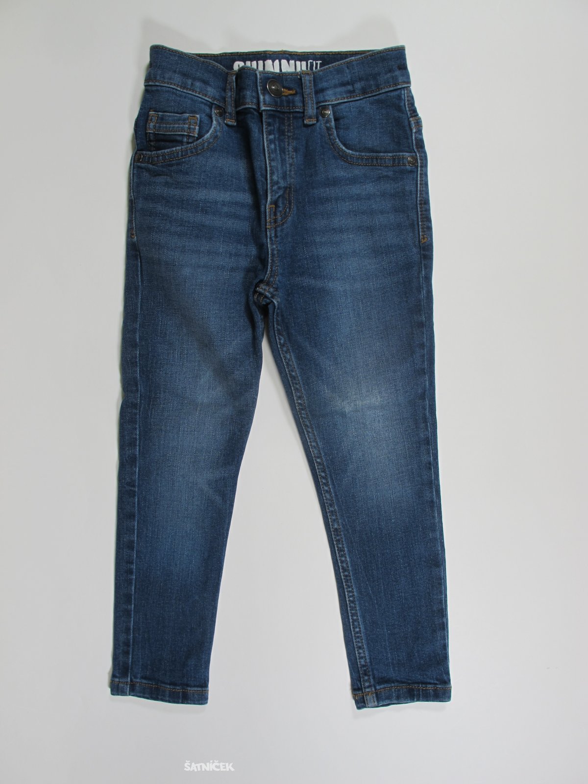 Modré džínové kalhoty