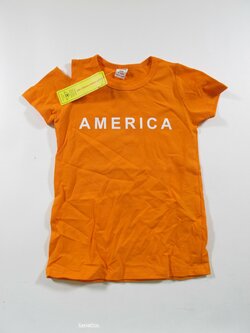 Oranžové triko s nápisem outlet Oranžové triko s nápisem outlet