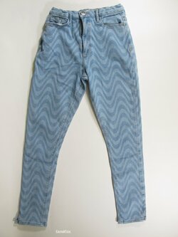 Džínové kalhoty pro holky se vzorem secondhand Džínové kalhoty pro holky se vzorem secondhand