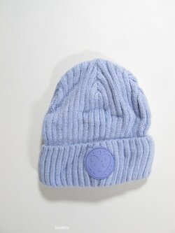 Fialková čepice pro holky secondhand Fialková čepice pro holky secondhand