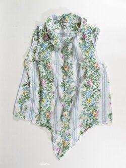 Halenka pro holky s kytkami secondhand Halenka pro holky s kytkami secondhand