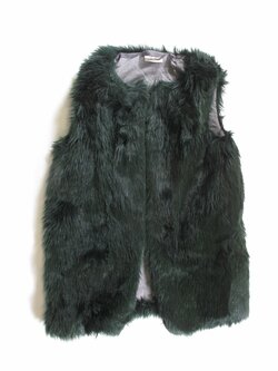 Chlupatá vesta zelená pro holky secondhand Chlupatá vesta zelená pro holky secondhand