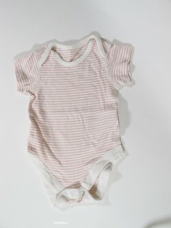 Body pro holky růžovo bílé secondhand Body pro holky růžovo bílé secondhand