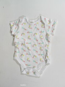 Body pro holky s duhou secondhand Body pro holky s duhou secondhand