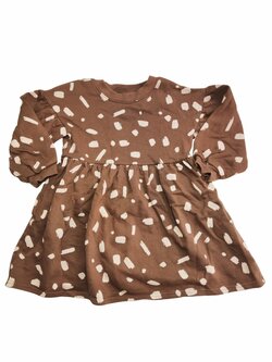 Jarní hnědé mikinové šaty se vzorem pro holky secondhand Next Jarní hnědé mikinové šaty se vzorem pro holky secondhand Next