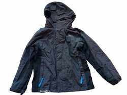 Tmavě šedá bunda s kapucí pro kluky secondhand Regatta Tmavě šedá bunda s kapucí pro kluky secondhand Regatta
