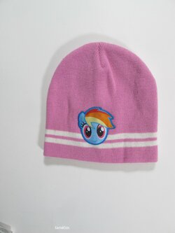 Zimní růžová čepice pro hiolky secondhand Zimní růžová čepice pro hiolky secondhand