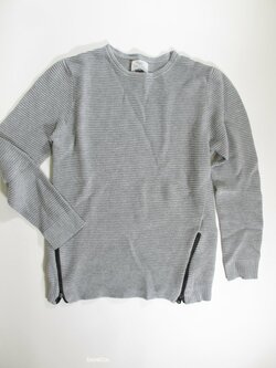 Šedý svetr pro holky secondhand