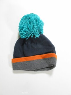 Zimní čepice šedo modo zelená secondhand Zimní čepice šedo modo zelená secondhand