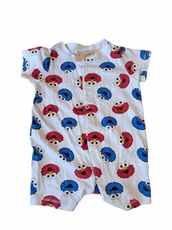 Bílý overal s obrázky pro kluky secondhand H&M