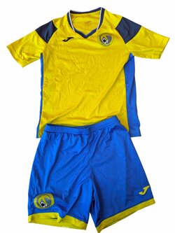 Fotbalový dres a kraťasy pro kluky secondhand Joma Fotbalový dres a kraťasy pro kluky secondhand Joma