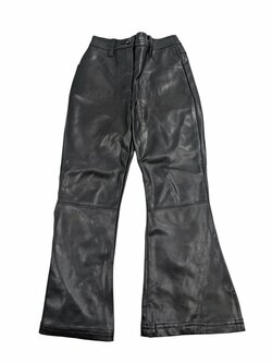 Černé koženkové zvonové kalhoty pro holky secondhand 