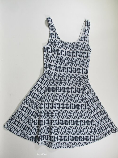 Šaty pro holky se vzorem  secondhand