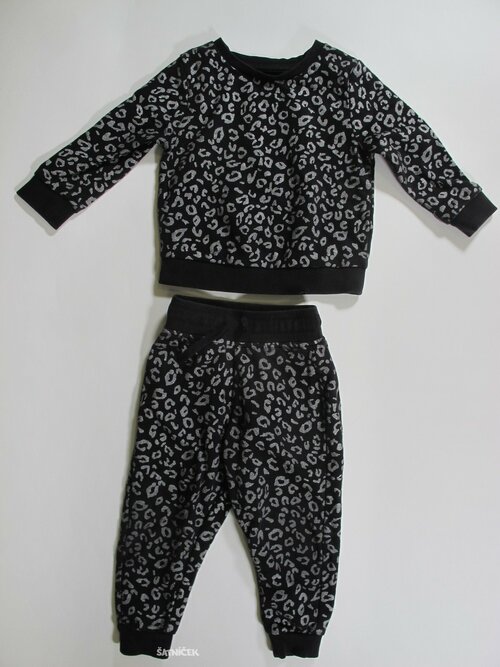 Tepláková souprava pro holkyse vzorem secondhand