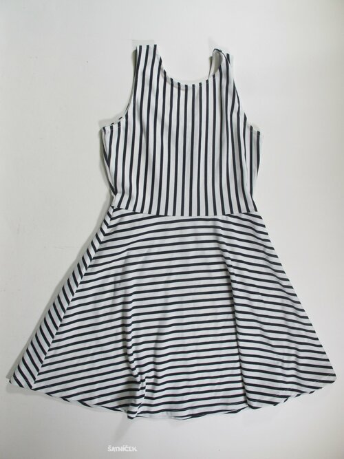 Šaty pro holky s pruhem   secondhand