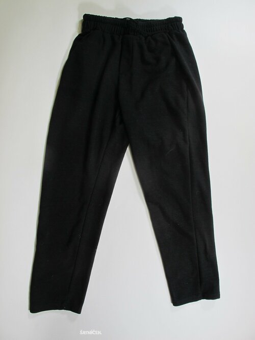 Černé tepláky pro holky secondhand