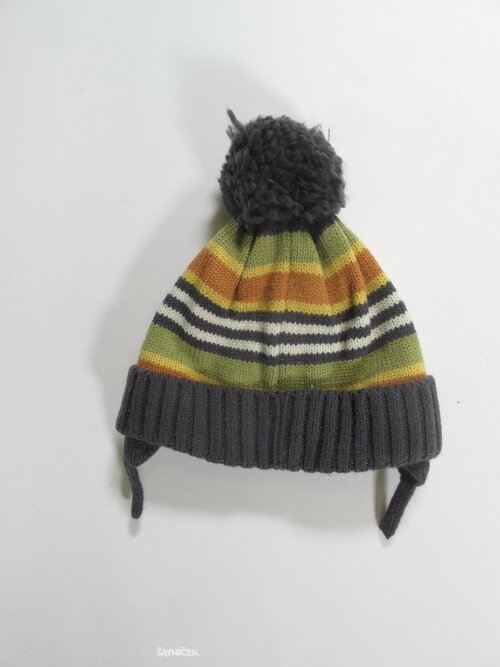 Zimní čepice s pruhem pro kluky secondhand