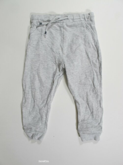 Šedé tepláky pro kluky secondhand