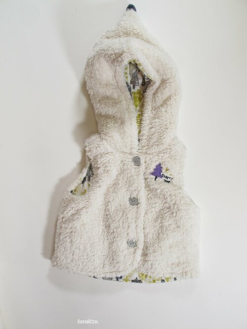 Chlupatá vesta pro kluky secondhand