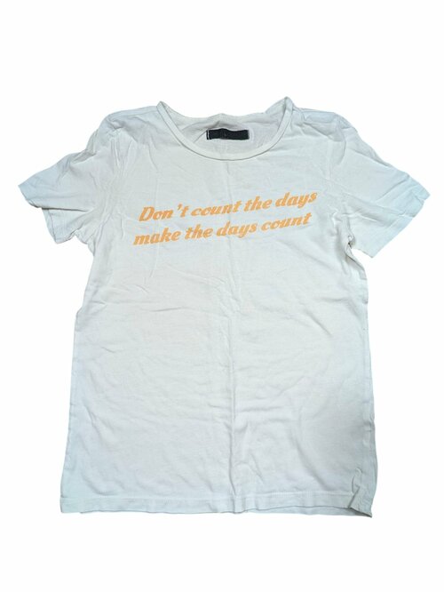 Bílé triko s nápisem pro holky secondhand 