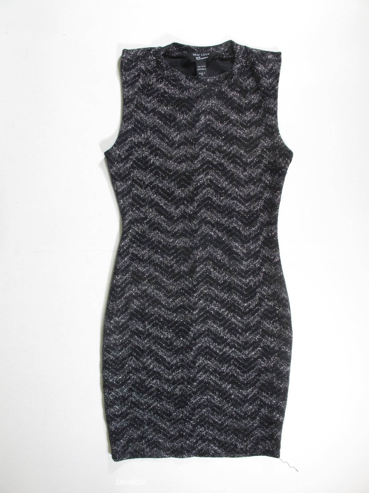 Šaty černo stříbrné   pro holky secondhand