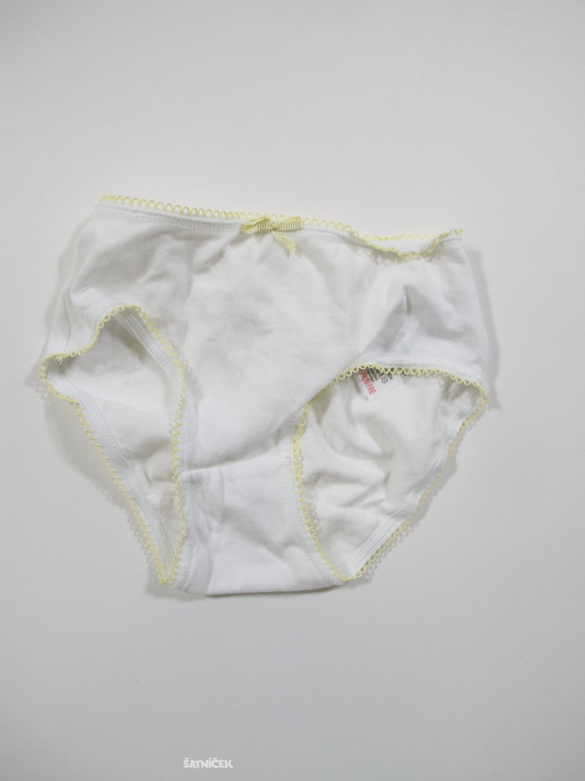 Bílé kalhotky pro holky  secondhand