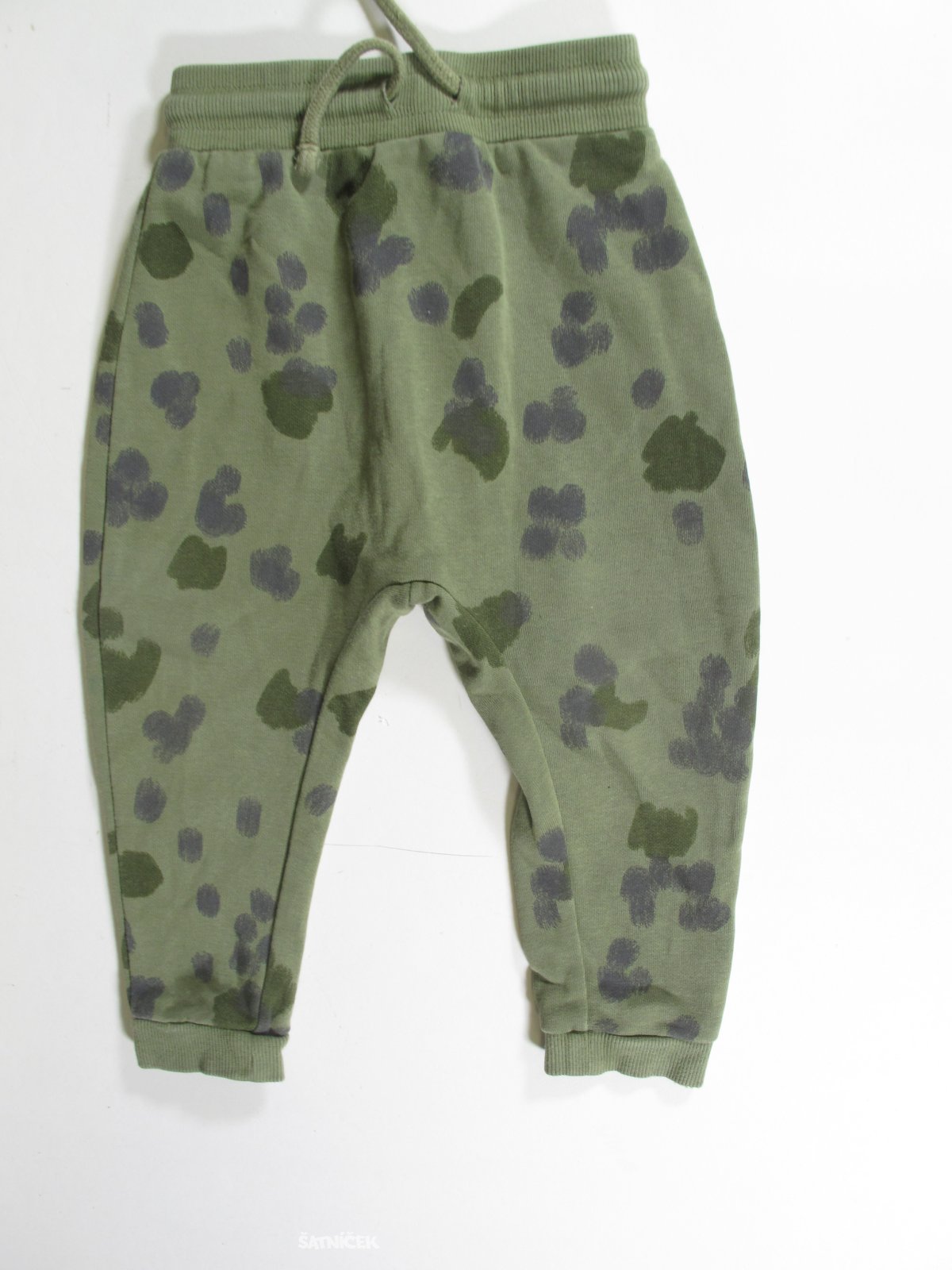 Tepláky  zelené pro kluky  secondhand