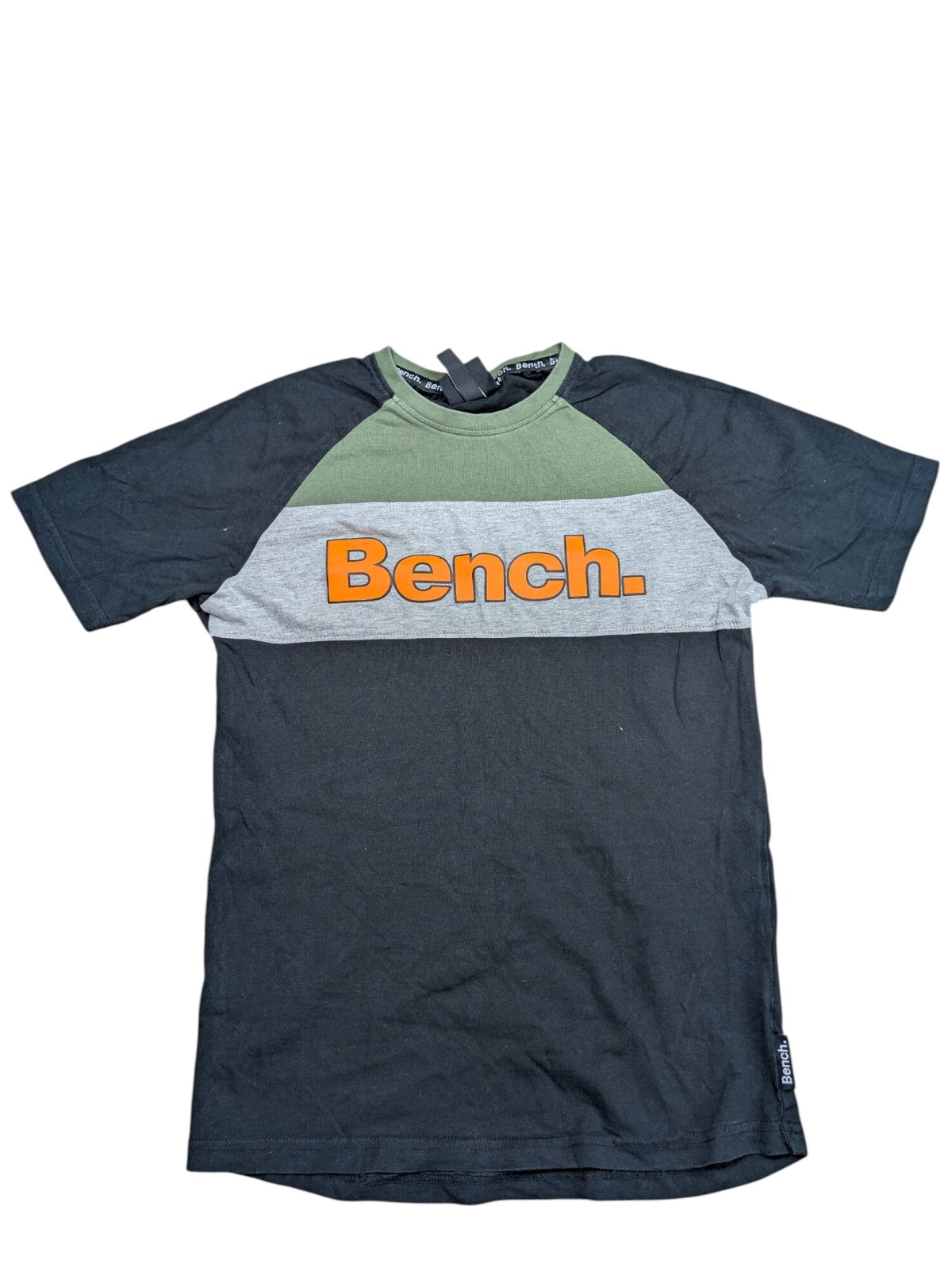 Více barevné triko pro kluky secondhand Bench