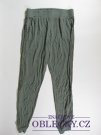  Letní kalhoty pro holky zelené secondhand
