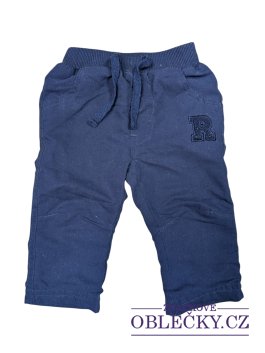 Zvětšit tmavě modré kalhoty pro kluky secondhand primark