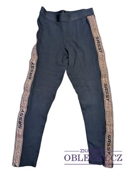 Zvětšit černé leginy pro holky secondhand 