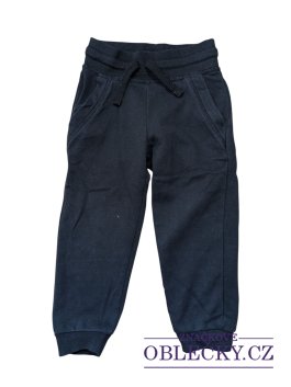 Zvětšit Černé tepláky pro kluky secondhand Primark